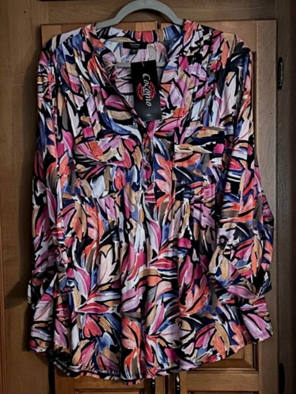 NWT Cocomo Colorful Abstract Pleated Top 1X